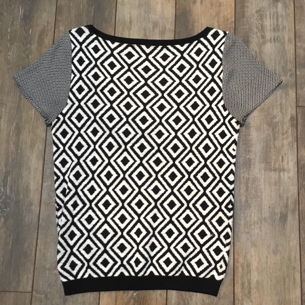 β¬οΈ HP π LOFT short sleeve black & white sweater S - Picture 4 of 4